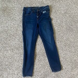 American eagle dark wash jeans